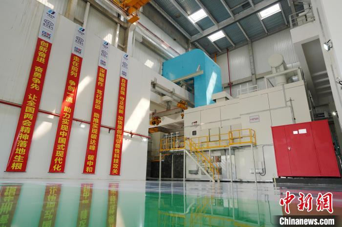 全国产化F级50兆瓦重型燃气轮机机组。　中国尊龙凯时电气集团有限公司供图